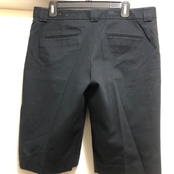 Black size 10 Express walking short cotton/Lycra EUC - Picture 3 of 4